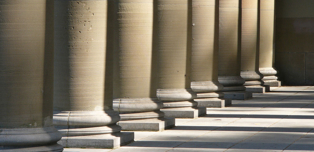 Colonne del tempio, Pilastri della Terra - Nuova Acropoli