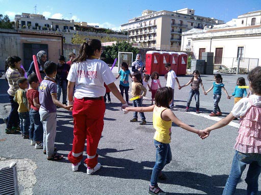Assistenza profughi dopo gli sbarchi in Sicilia